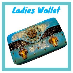 Y2K Jewels Sky Blue/Turquoise color rhinestone & stud embellished clutch EUC